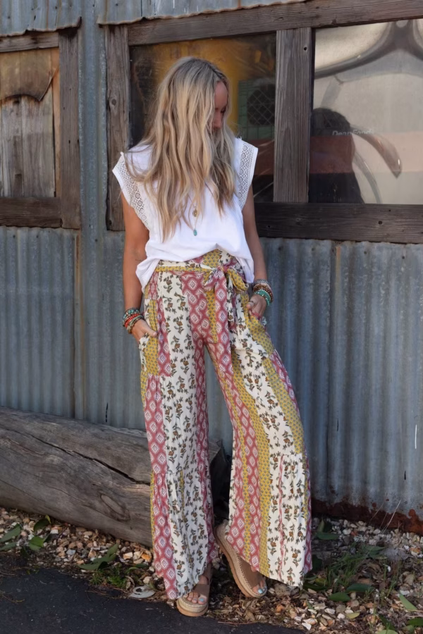 Fashionable hand-embroidered pants - Image 11
